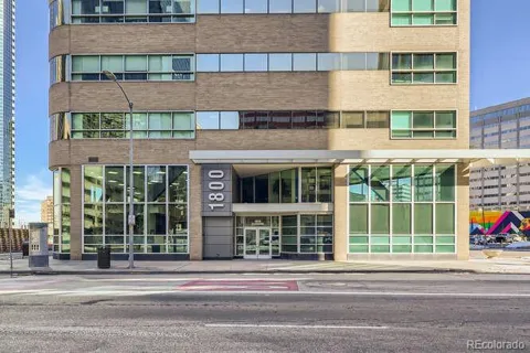 1800 Glenarm Place #701
