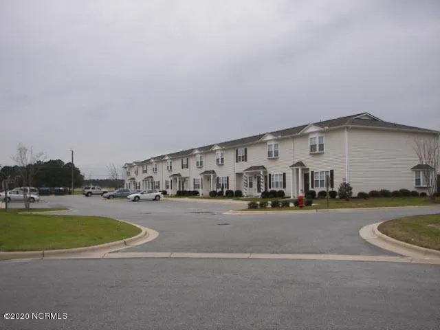 2124 Flagstone Court #F8 Greenville, NC 27834