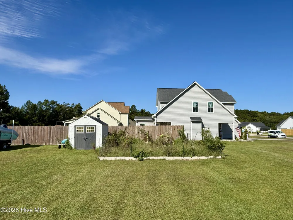 108 Thoroughbred Run Richlands, NC 28574