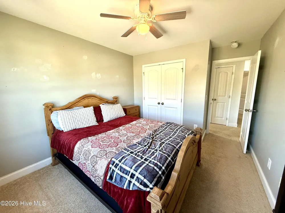 108 Thoroughbred Run Richlands, NC 28574