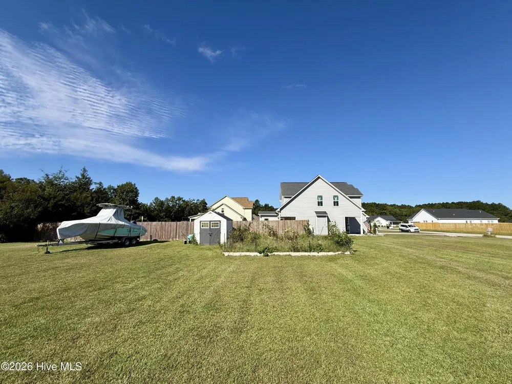 108 Thoroughbred Run Richlands, NC 28574