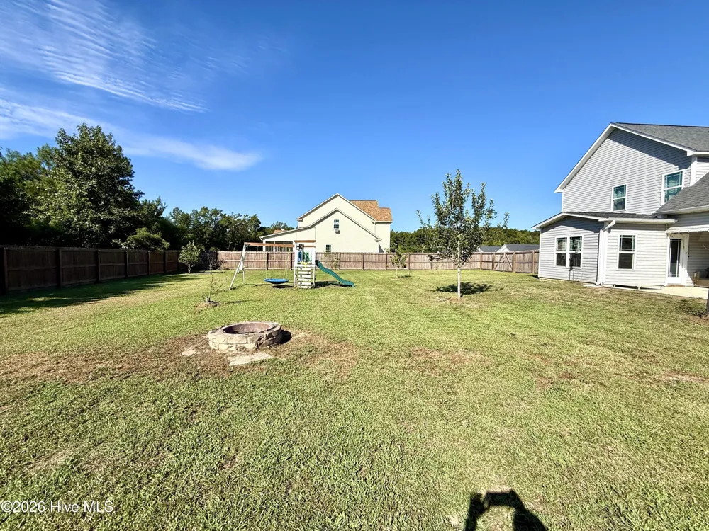 108 Thoroughbred Run Richlands, NC 28574