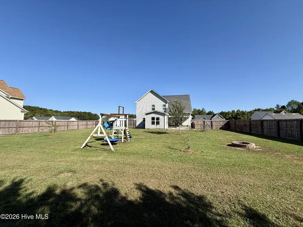 108 Thoroughbred Run Richlands, NC 28574