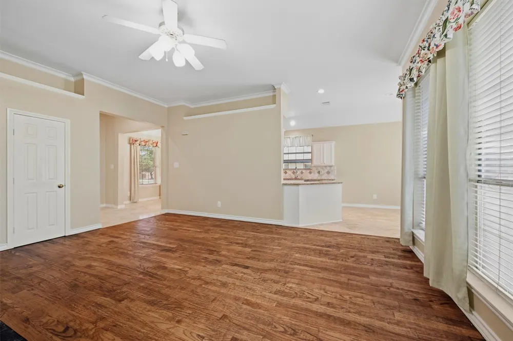841 Old Orchard Lane Lewisville, TX 75077