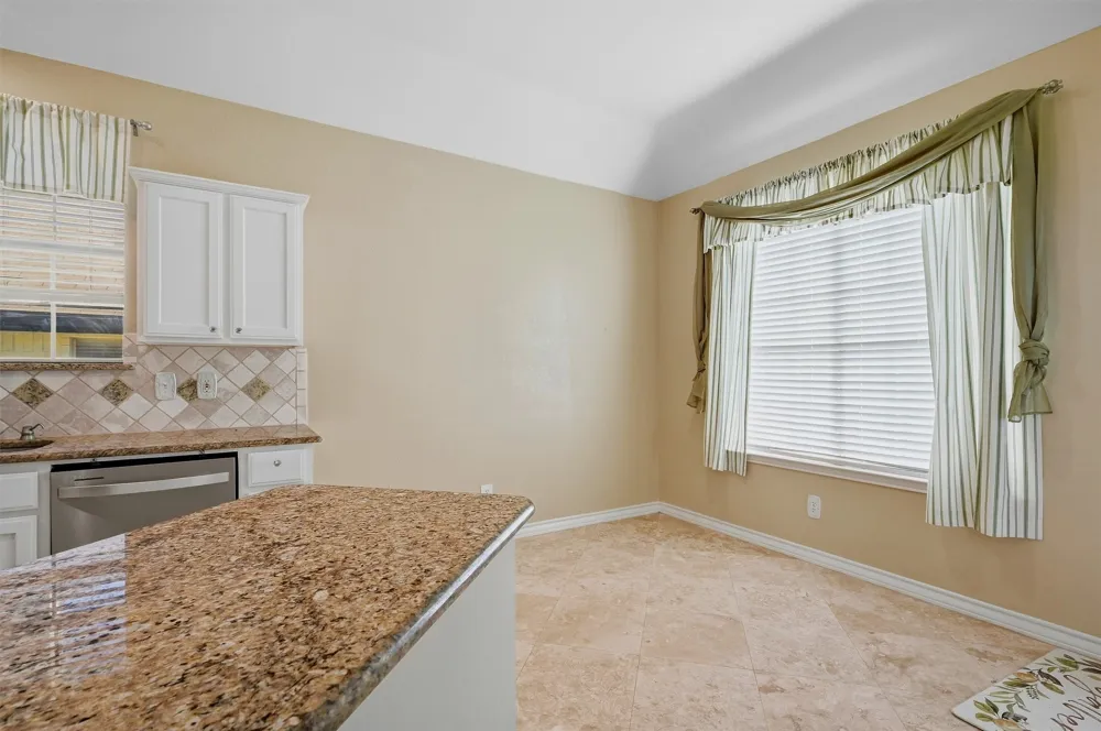 841 Old Orchard Lane Lewisville, TX 75077