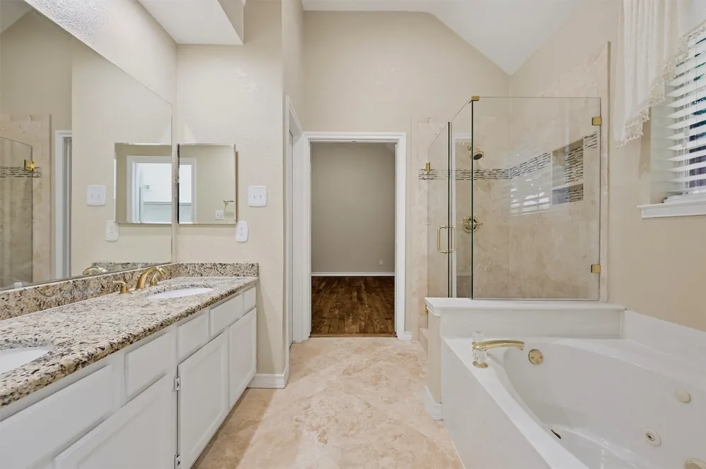 841 Old Orchard Lane Lewisville, TX 75077