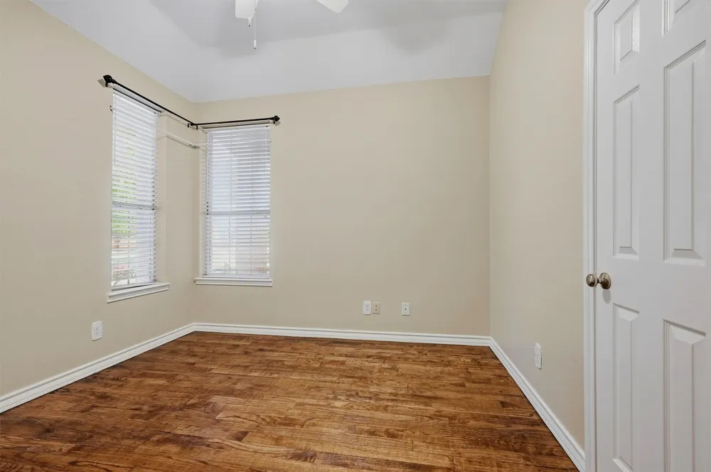 841 Old Orchard Lane Lewisville, TX 75077