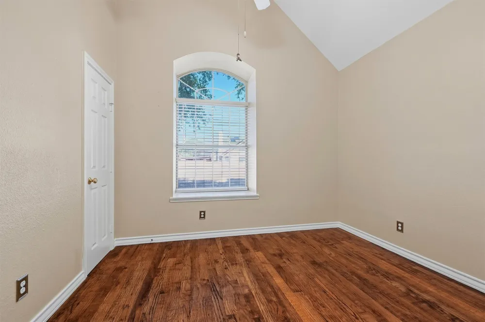 841 Old Orchard Lane Lewisville, TX 75077