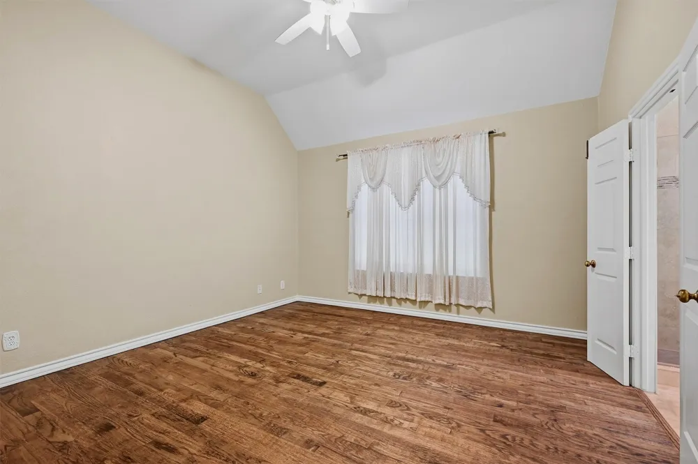 841 Old Orchard Lane Lewisville, TX 75077
