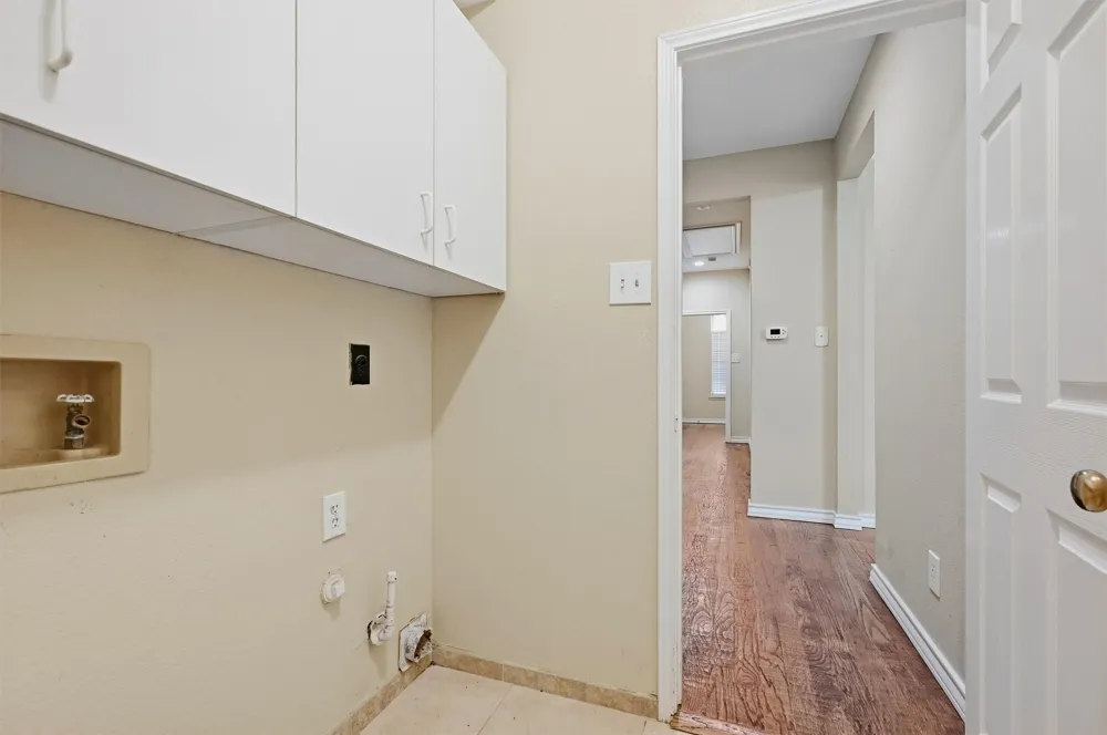 841 Old Orchard Lane Lewisville, TX 75077