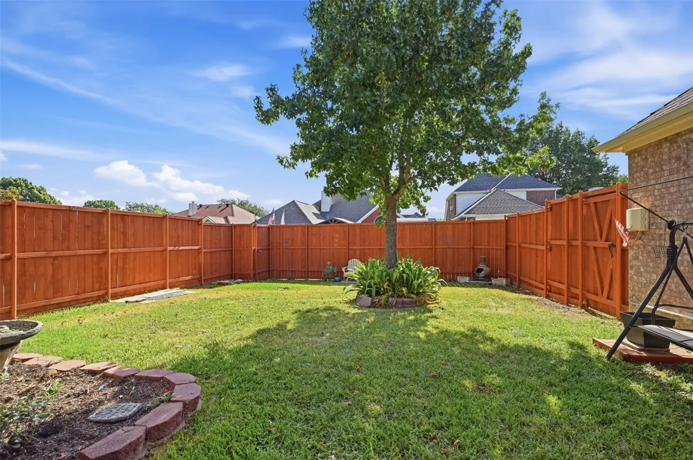 841 Old Orchard Lane Lewisville, TX 75077