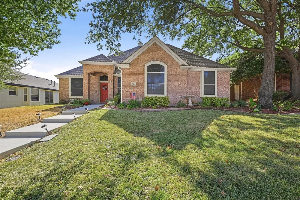841 Old Orchard Lane Lewisville, TX 75077