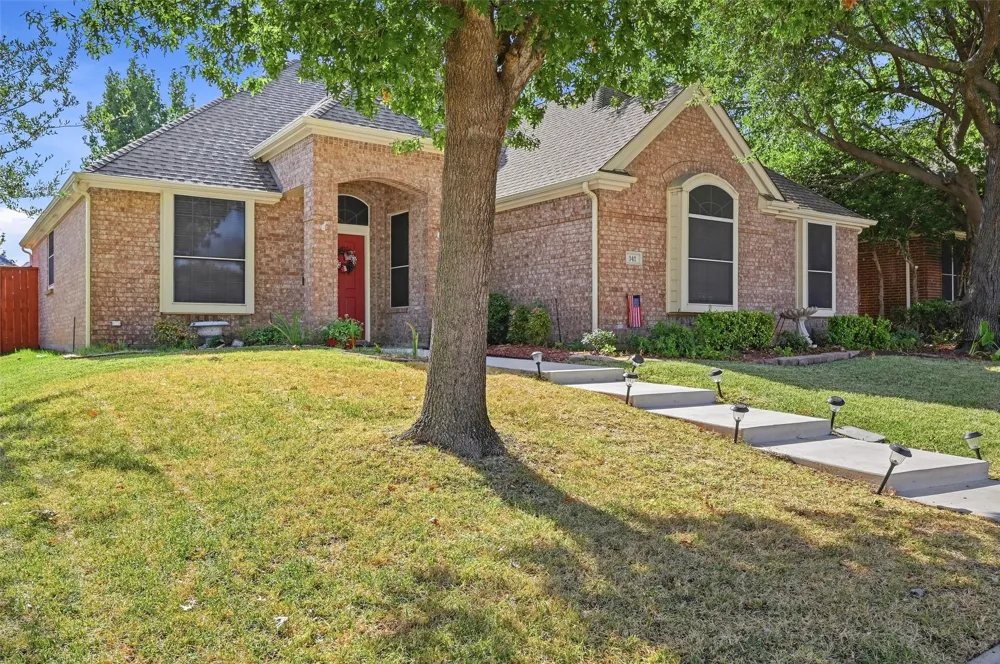 841 Old Orchard Lane Lewisville, TX 75077