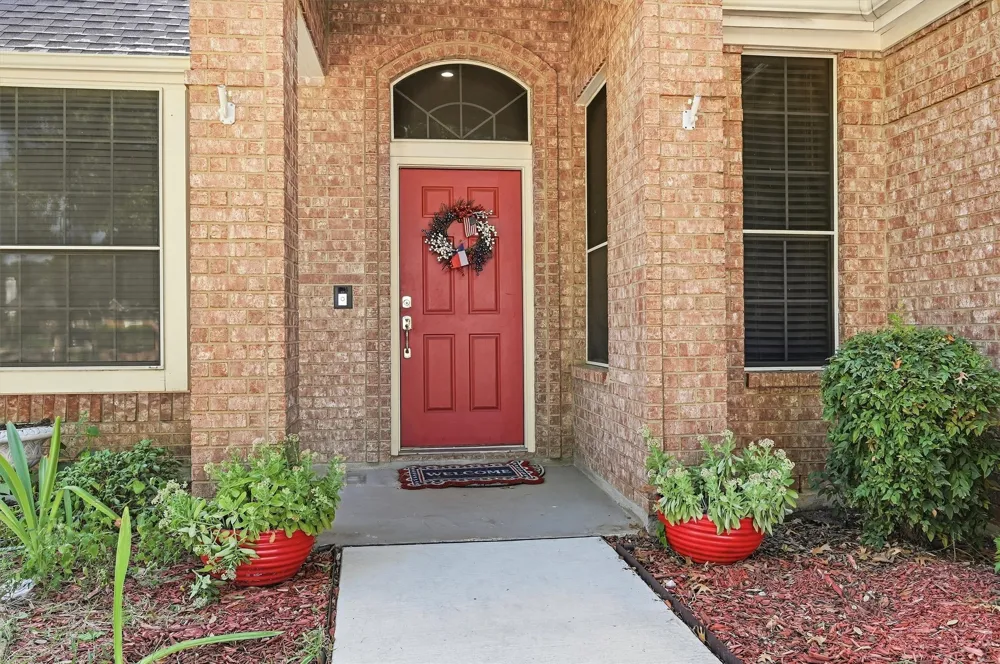 841 Old Orchard Lane Lewisville, TX 75077