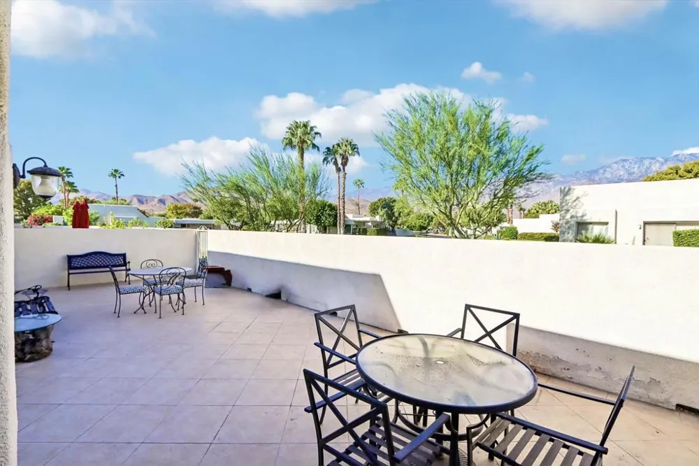 6110 Saint Andrews Plaza Palm Springs, CA 92264