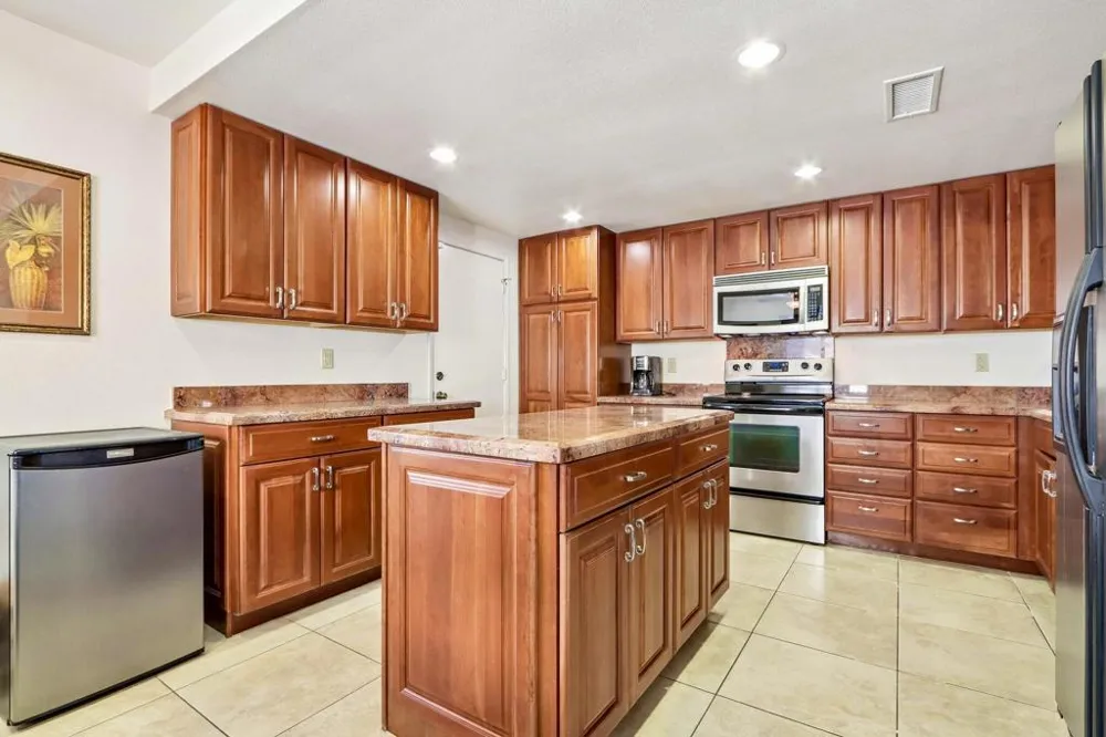 6110 Saint Andrews Plaza Palm Springs, CA 92264