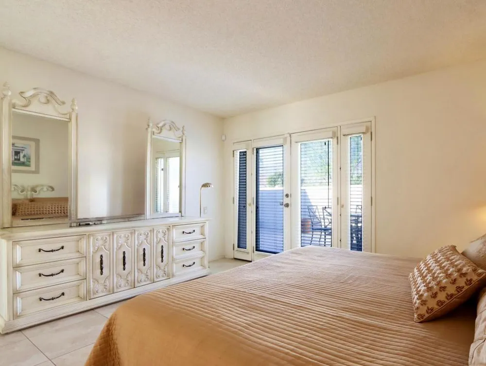 6110 Saint Andrews Plaza Palm Springs, CA 92264