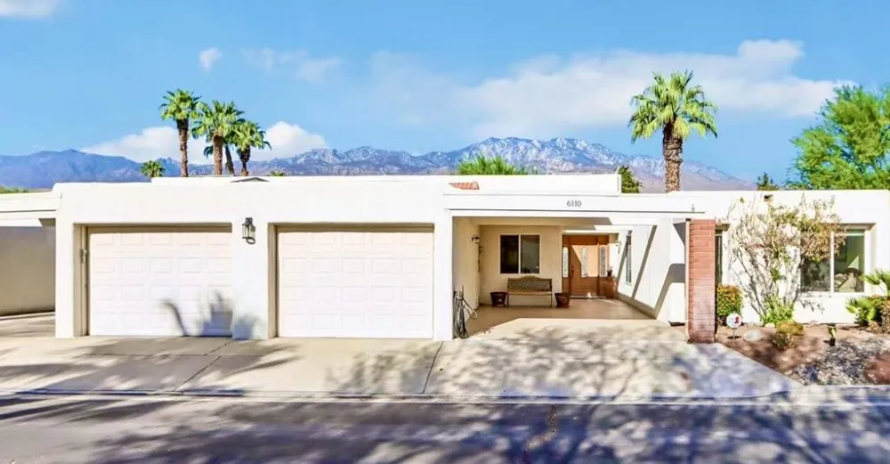 6110 Saint Andrews Plaza Palm Springs, CA 92264