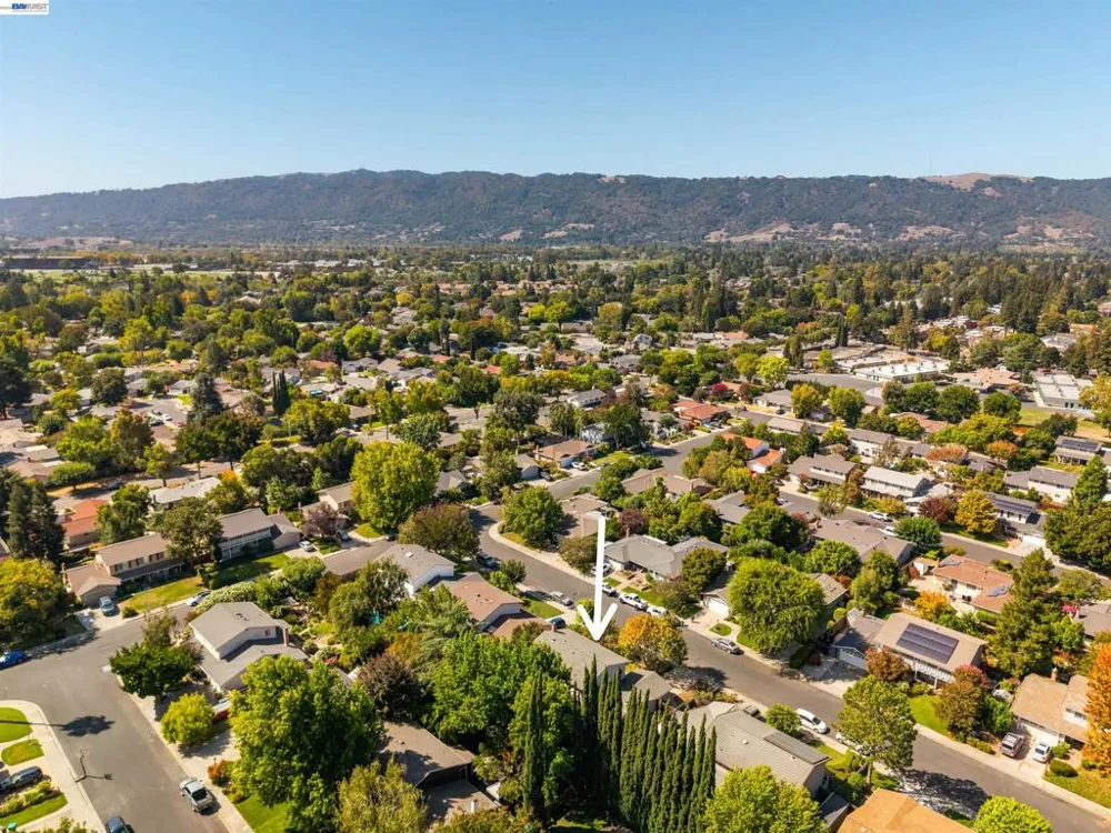 1721 Beachwood Way Pleasanton, CA 94566