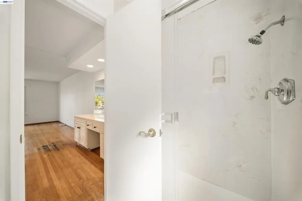 1721 Beachwood Way Pleasanton, CA 94566