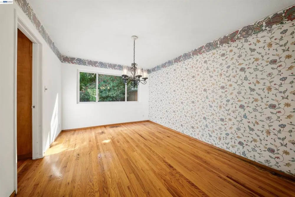 1721 Beachwood Way Pleasanton, CA 94566