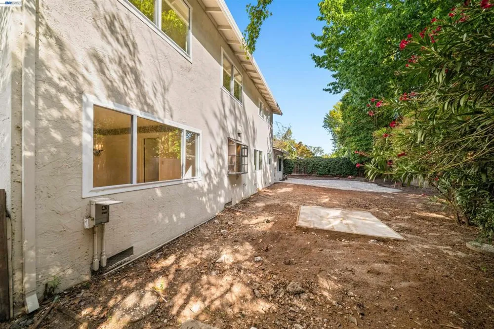 1721 Beachwood Way Pleasanton, CA 94566
