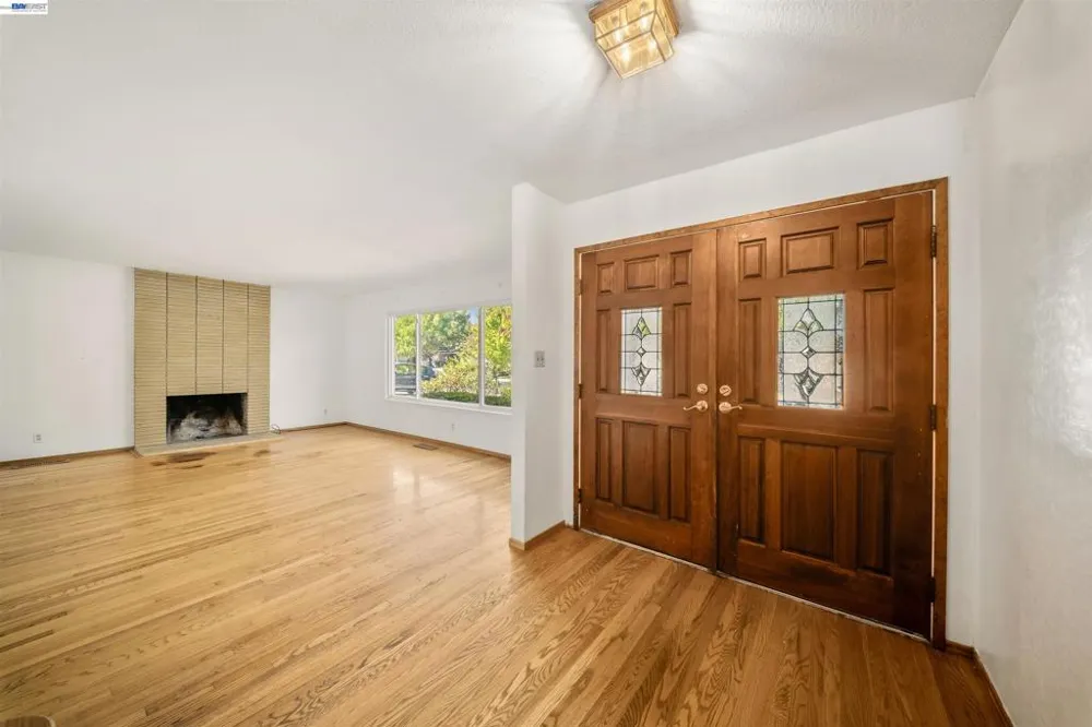 1721 Beachwood Way Pleasanton, CA 94566
