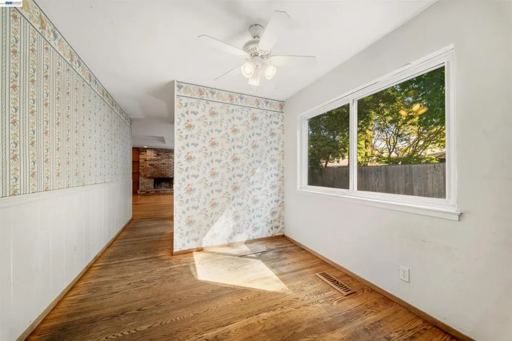 1721 Beachwood Way Pleasanton, CA 94566