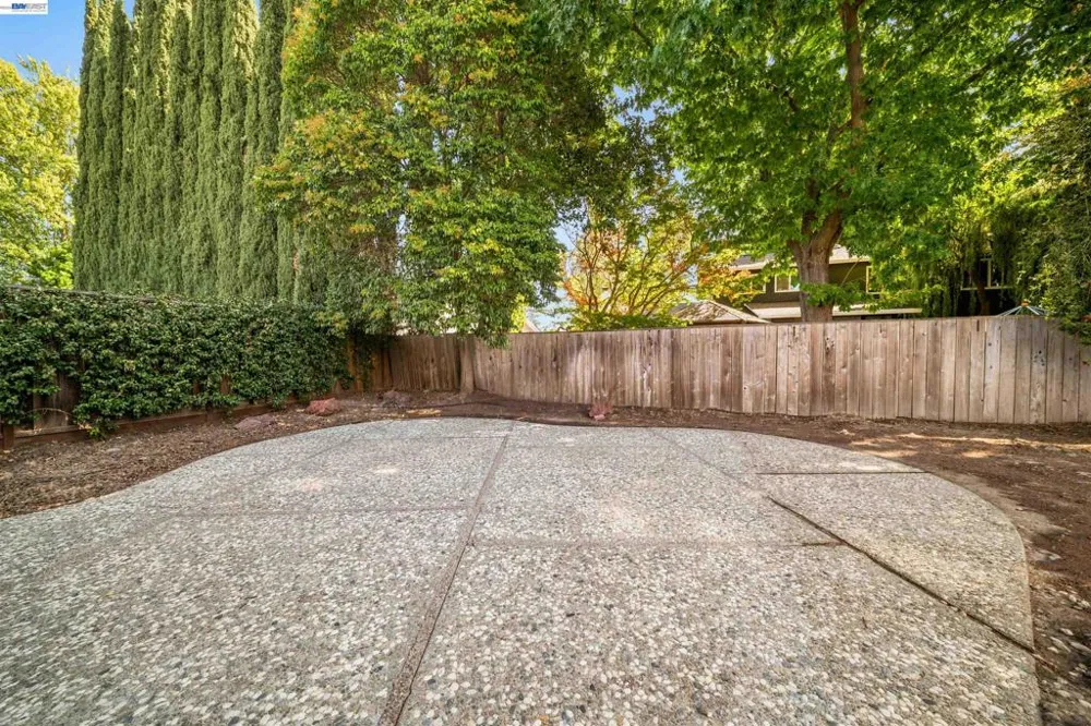 1721 Beachwood Way Pleasanton, CA 94566