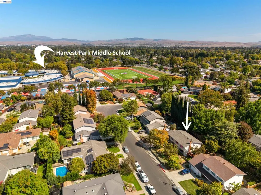 1721 Beachwood Way Pleasanton, CA 94566