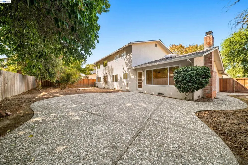 1721 Beachwood Way Pleasanton, CA 94566