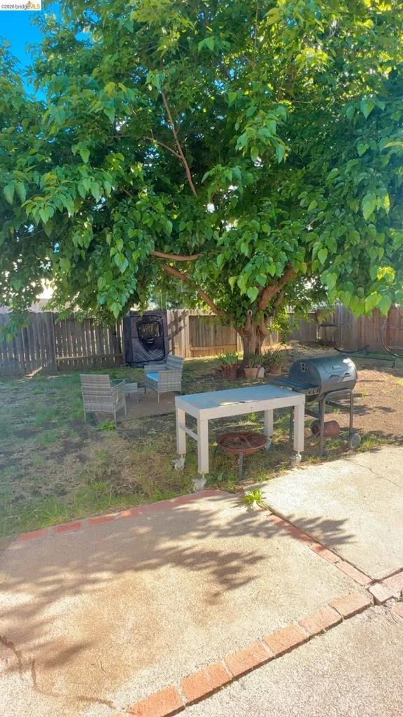 742 Northampton Dr Vacaville, CA 95687