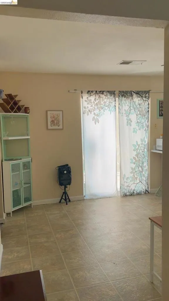 742 Northampton Dr Vacaville, CA 95687