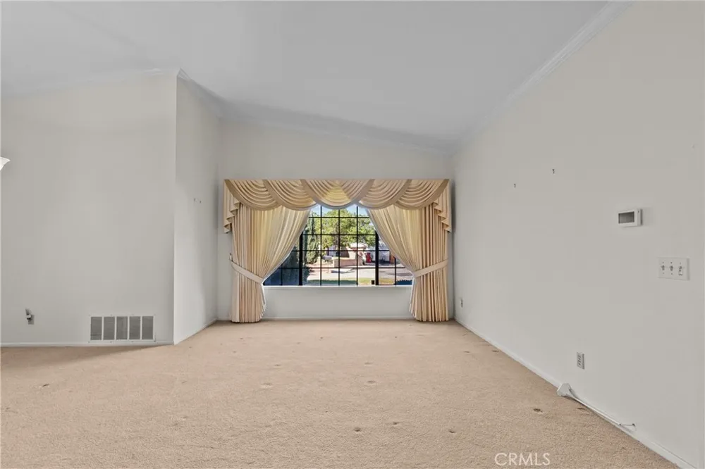 28018 Banjo Circle Castaic, CA 91384
