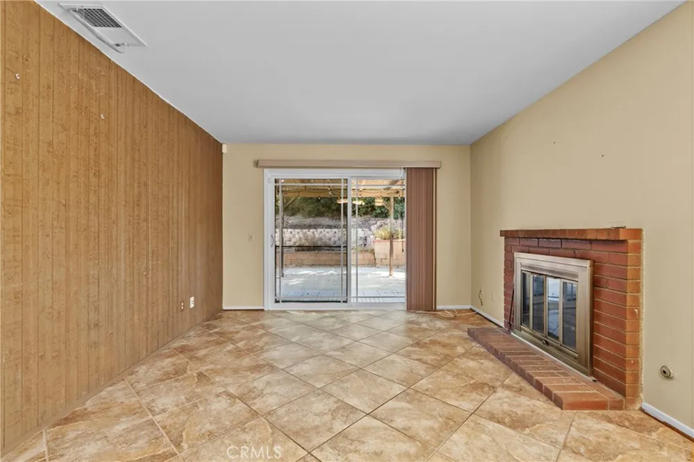 28018 Banjo Circle Castaic, CA 91384
