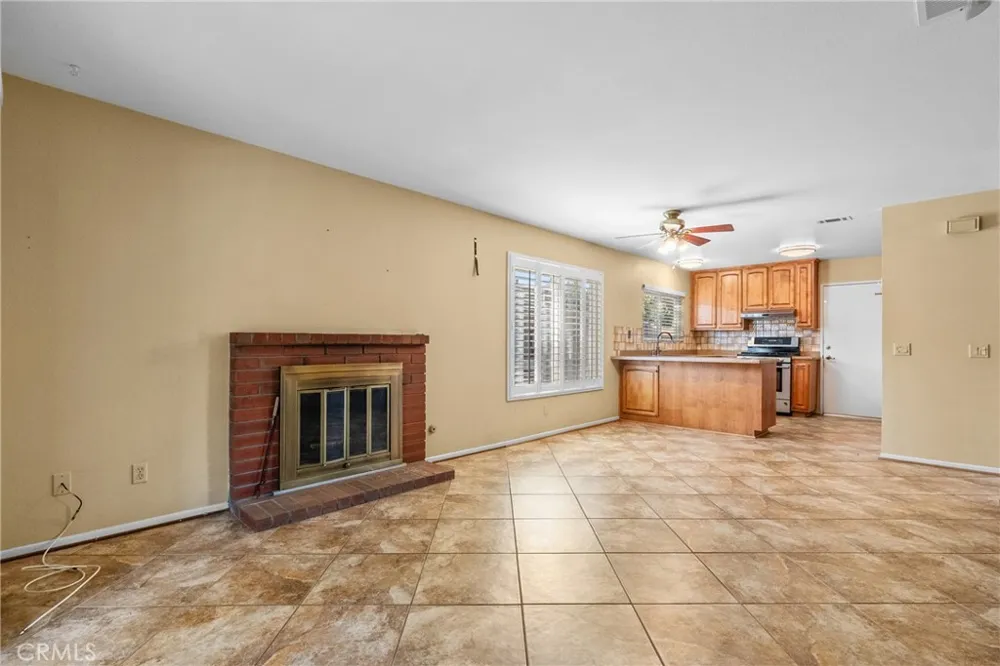 28018 Banjo Circle Castaic, CA 91384
