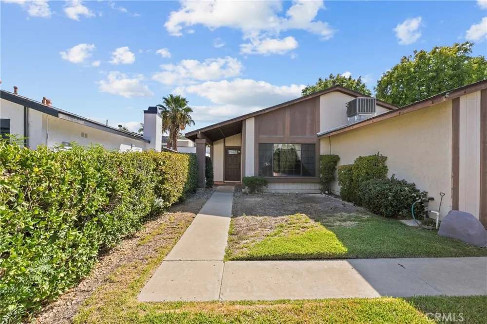 28018 Banjo Circle Castaic, CA 91384