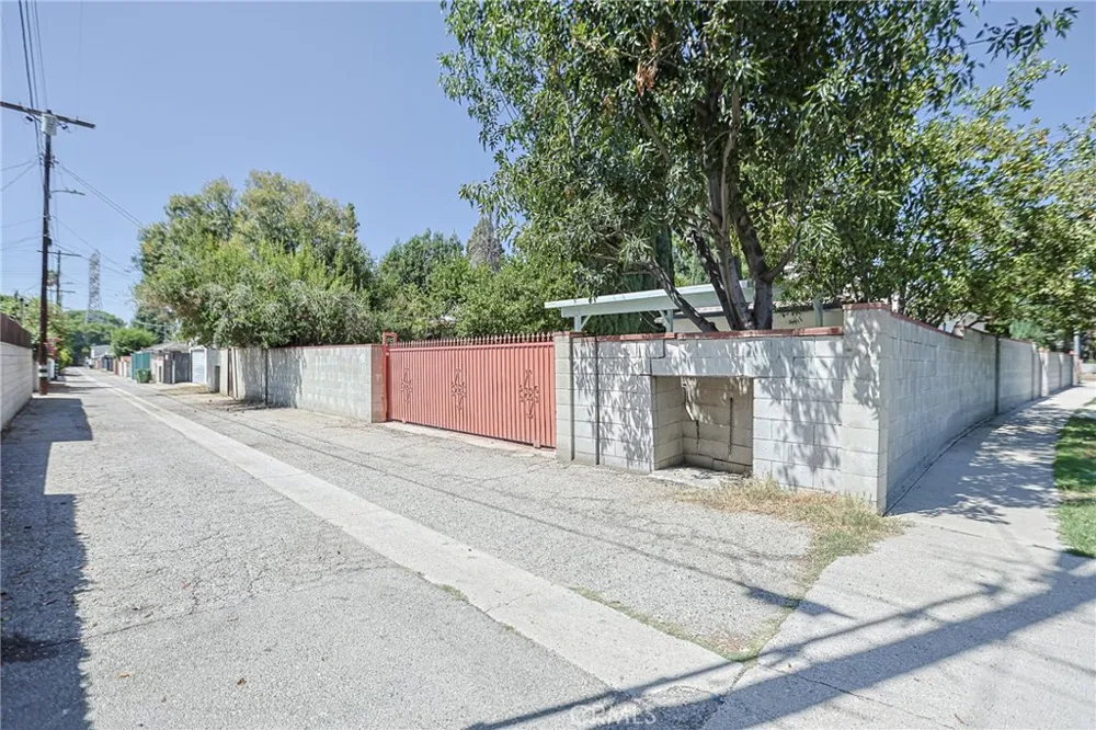 18700 Nordhoff Street Northridge, CA 91324