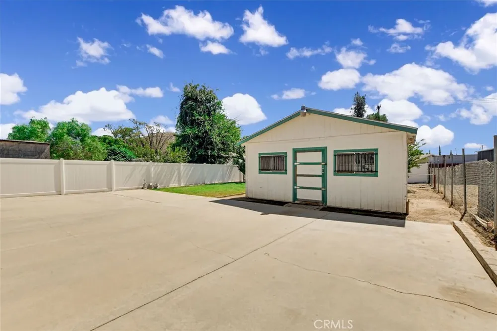 33745 Bethel Avenue Hemet, CA 92545