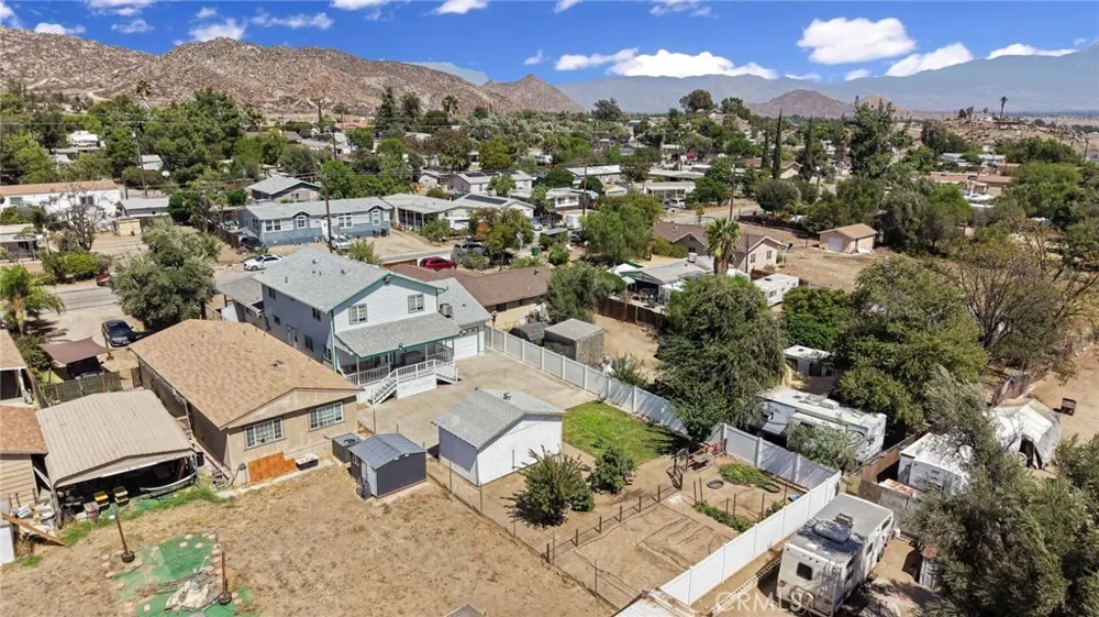 33745 Bethel Avenue Hemet, CA 92545