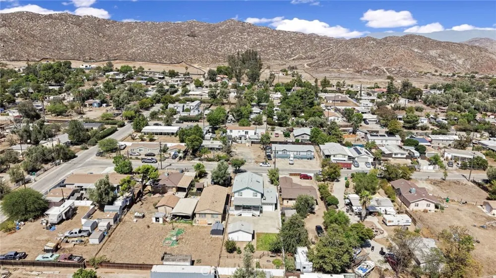 33745 Bethel Avenue Hemet, CA 92545