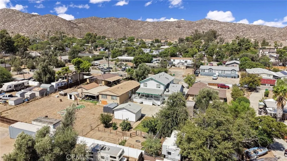 33745 Bethel Avenue Hemet, CA 92545