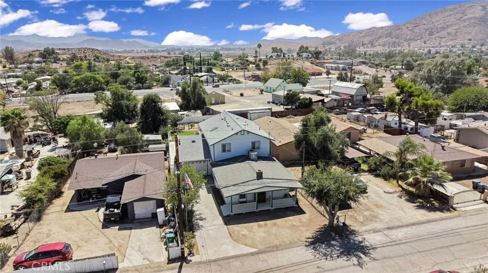 33745 Bethel Avenue Hemet, CA 92545
