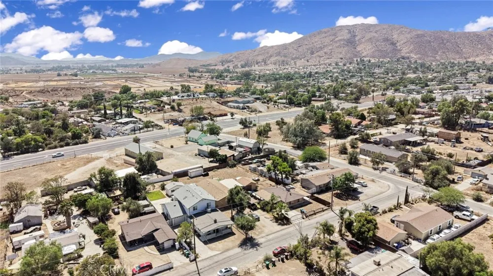 33745 Bethel Avenue Hemet, CA 92545