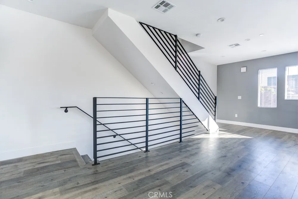 11639 Burbank #1/2 North Hollywood, CA 91601