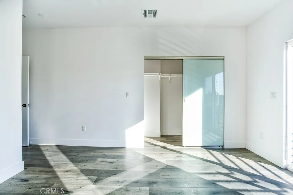 11639 Burbank #1/2 North Hollywood, CA 91601