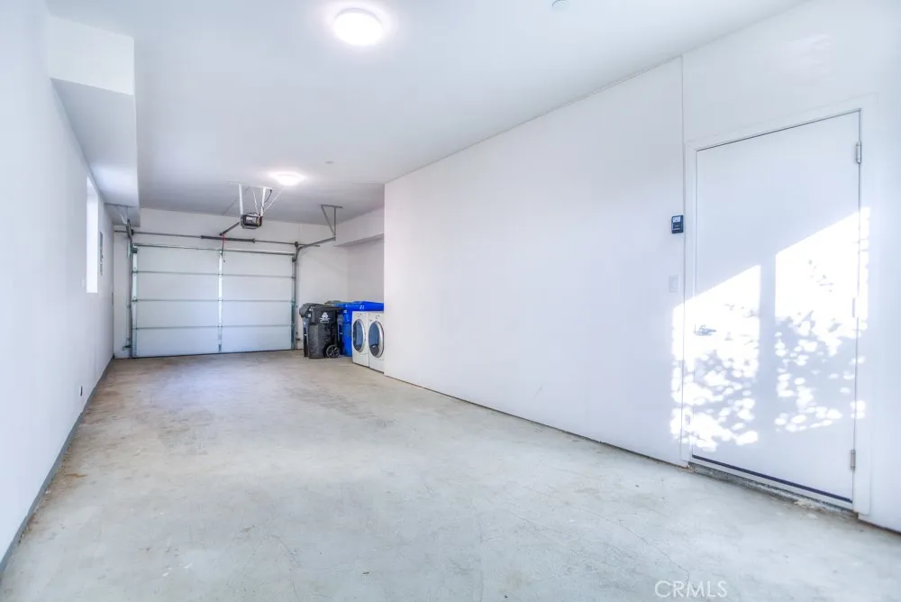 11639 Burbank #1/2 North Hollywood, CA 91601