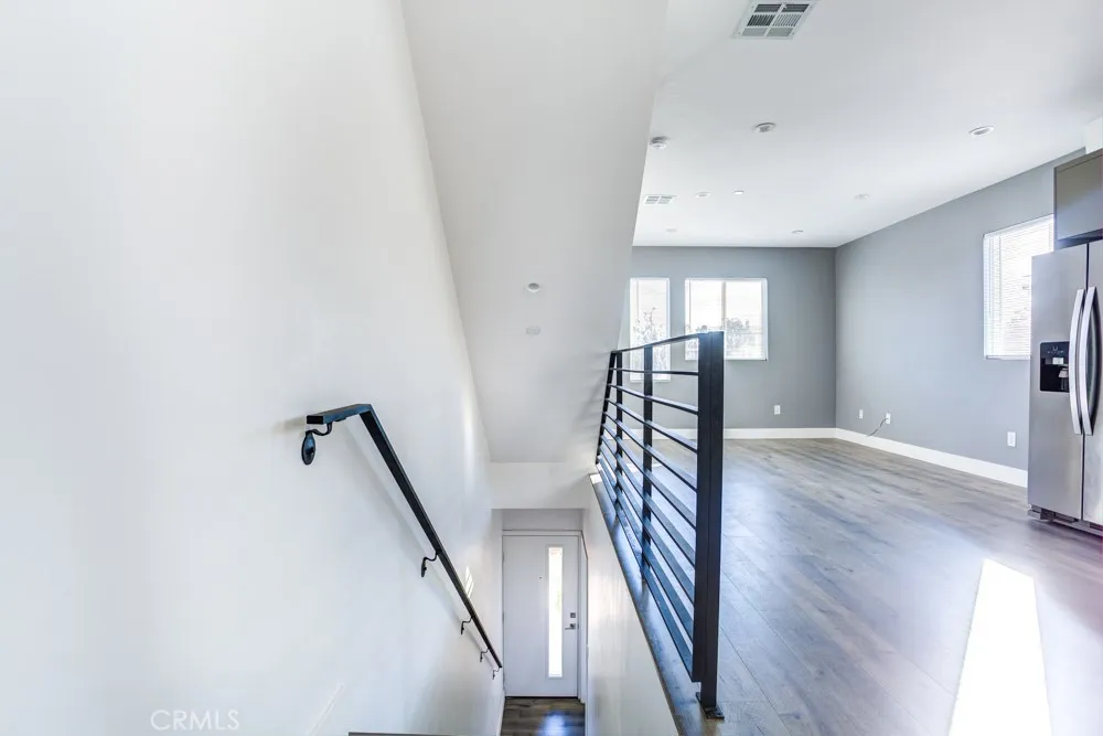 11639 Burbank #1/2 North Hollywood, CA 91601
