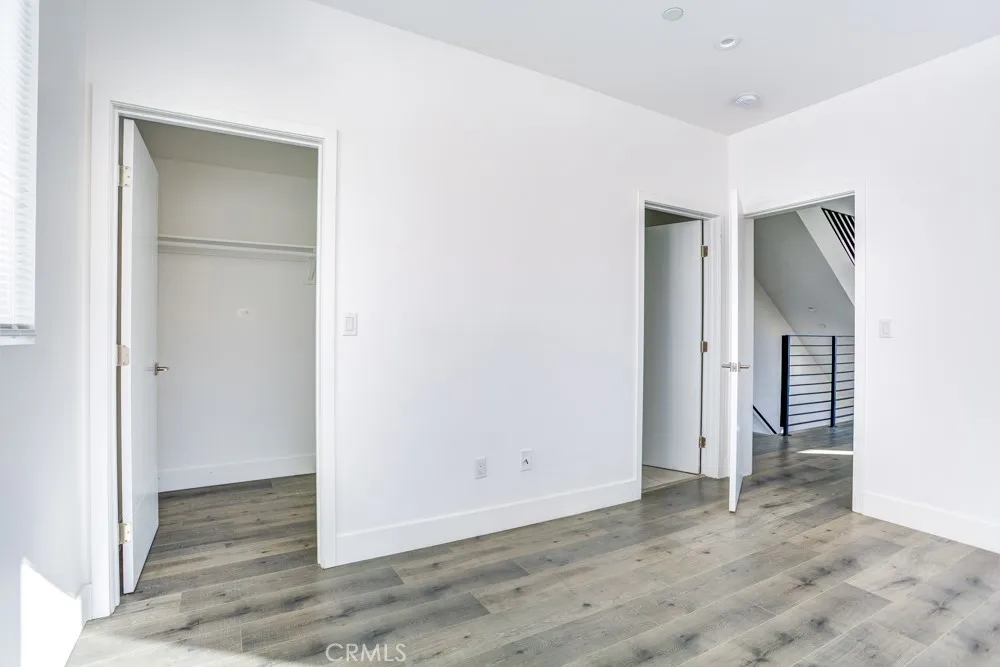 11639 Burbank #1/2 North Hollywood, CA 91601
