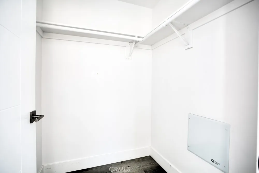 11639 Burbank #1/2 North Hollywood, CA 91601
